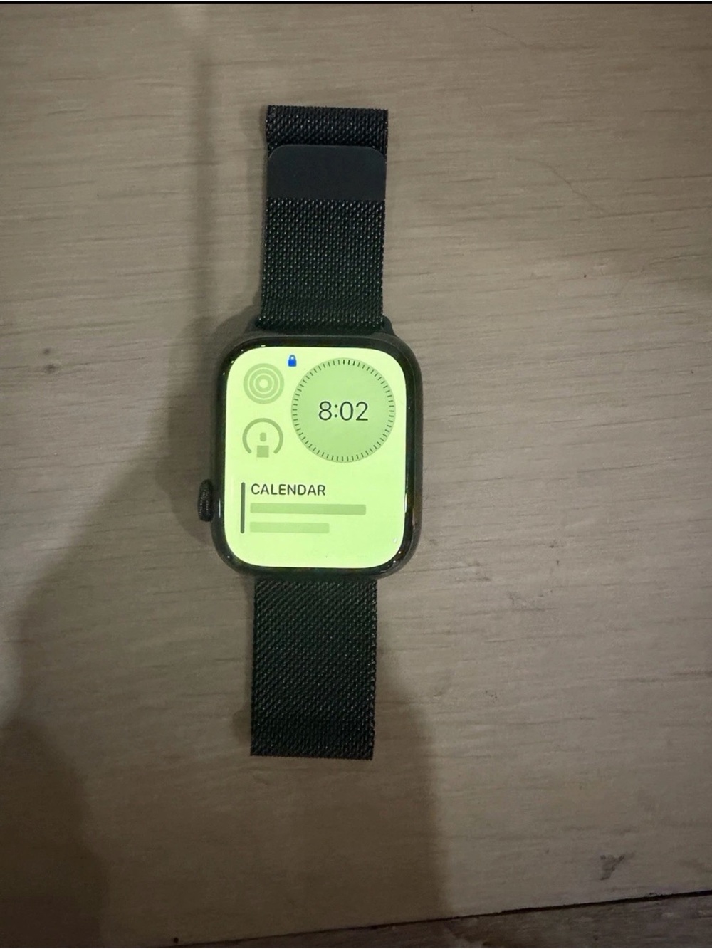 Black Smartwatch with Black Milanese Band - Modern Fitness Wearable